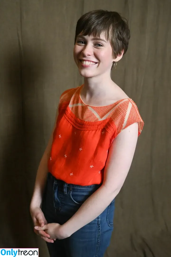 Sophia Lillis nude photo #0096 (sophialillis)