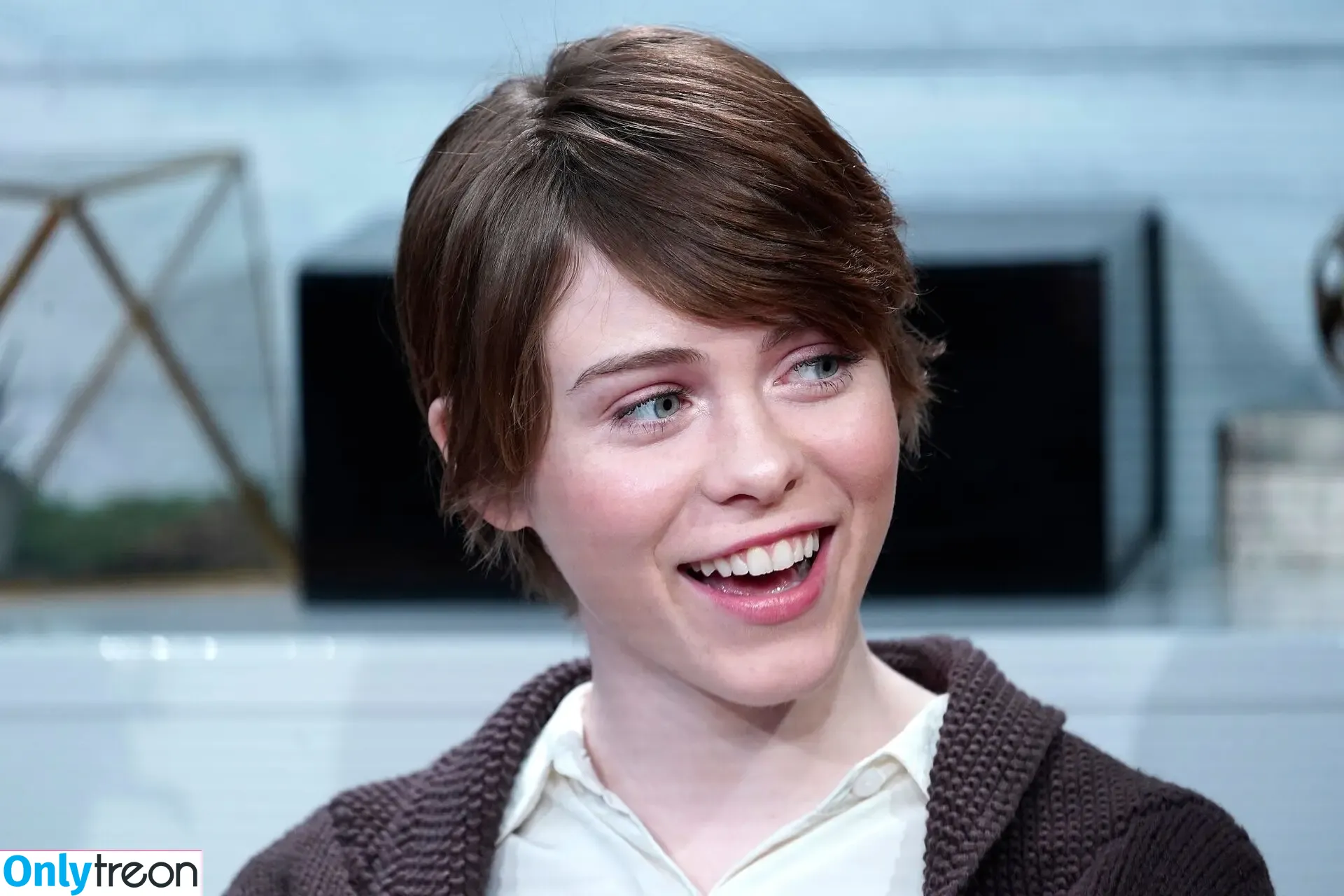 Sophia Lillis nude photo #0115 (sophialillis)