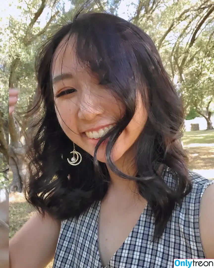Sophia Phan nude photo #0011 (EatMyPhannnie / Sophiaphannn)