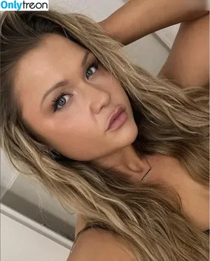 Sophia Thiel / sophia.thiel nude photo #0270