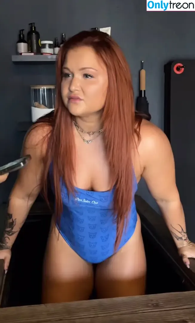 Sophia Thiel nude photo #0334 (sophia.thiel)