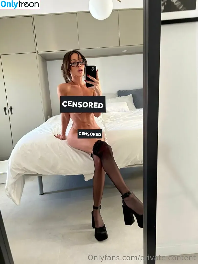 sophiafjeldberg nude photo #0014 (sophiafjeldberg)