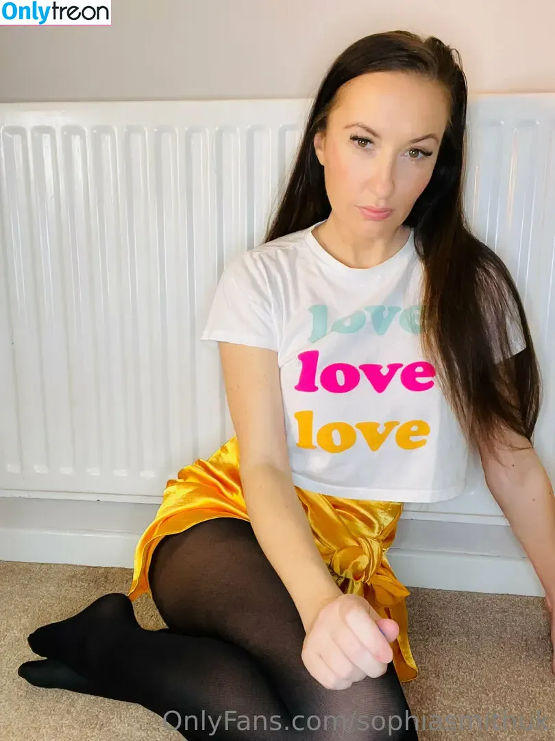 sophiasmithuk nude photo #2652 (sophiaxsmith)