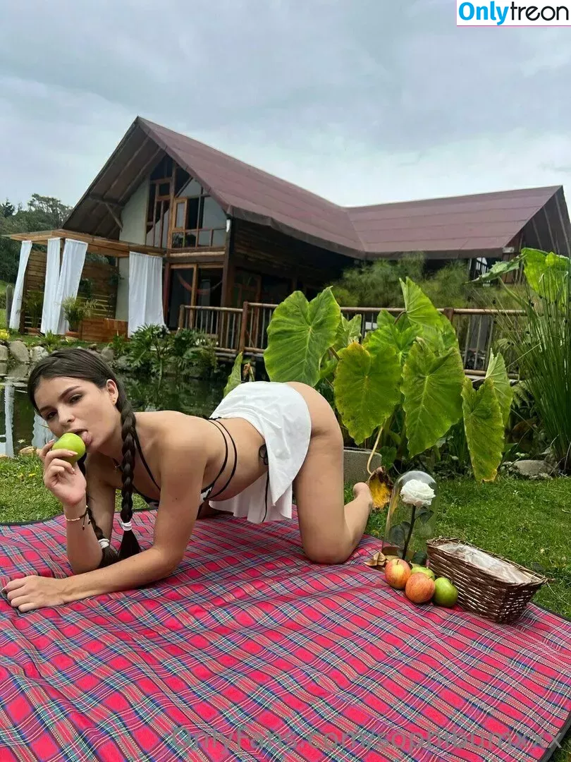 sophibumxxx nude photo #0124 (sophiamhan)