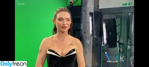 Sophie Ellis-Bextor / sophieellisbextor nude photo #0170