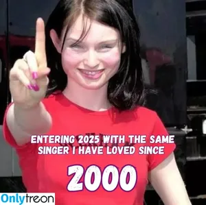 Sophie Ellis-Bextor / sophieellisbextor nude photo #0186
