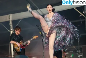 Sophie Ellis-Bextor / sophieellisbextor nude photo #0227