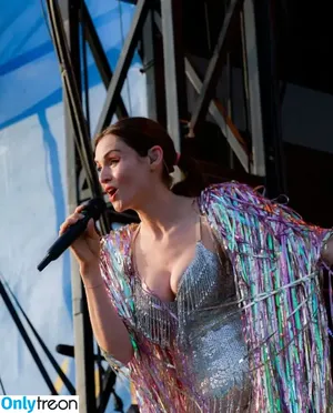 Sophie Ellis-Bextor / sophieellisbextor nude photo #0229