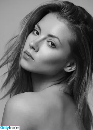 Sophie La Sage / sophie_la_sage / sophielasage_official nude photo #0515