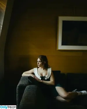Sophie Nelisse / sophie__nelisse nude photo #0147