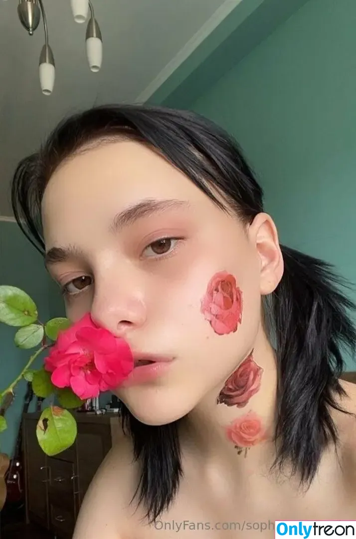 sophie_not_sofia nude photo #0041 (sophie_not_sofia)