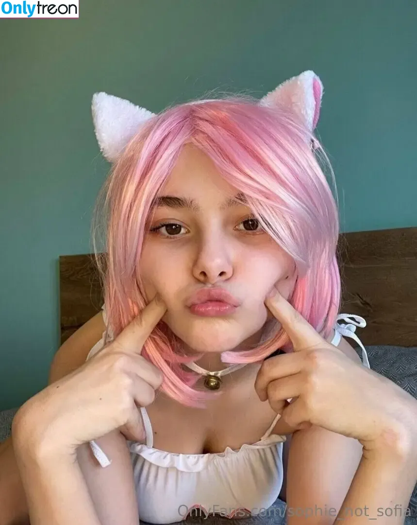 sophie_not_sofia nude photo #0047 (sophie_not_sofia)