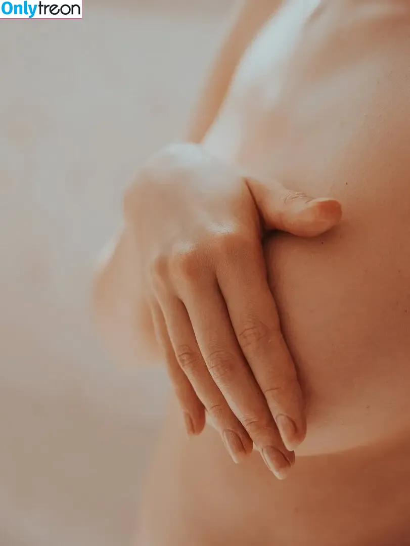 Sophie.srm nude photo #0417 (Sophie.srm)