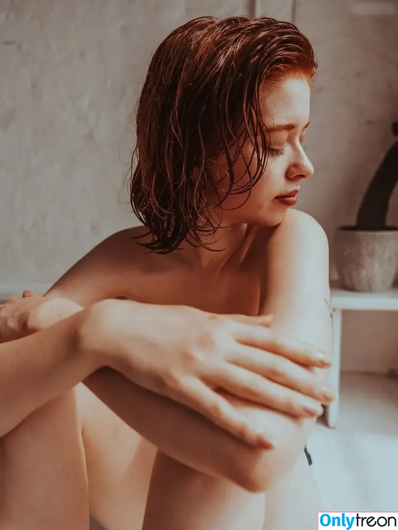 Sophie.srm nude photo #0418 (Sophie.srm)