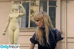 Sophie Thatcher / soapy.t / sophie_thatcher nude photo #0805