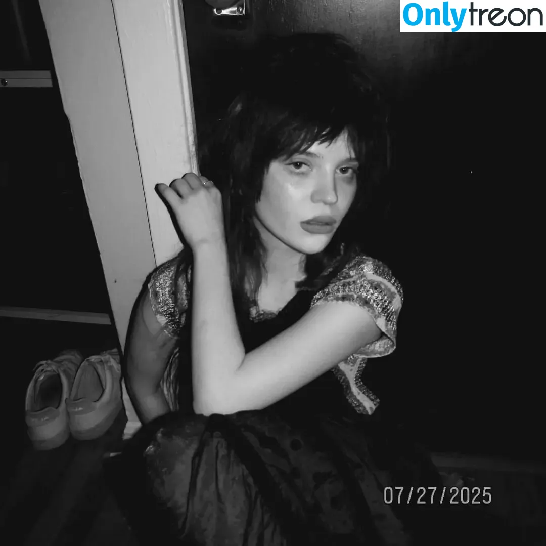 Sophie Thatcher nude photo #0816 (soapy.t / sophie_thatcher)
