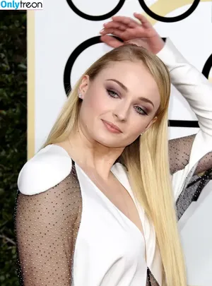 Sophie Turner / sexysophieturner / sophiet nude photo #0002