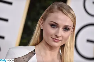 Sophie Turner / sexysophieturner / sophiet nude photo #0005