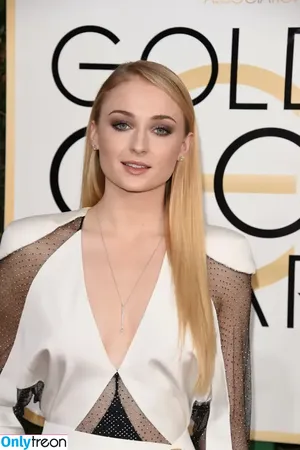 Sophie Turner / sexysophieturner / sophiet nude photo #0010