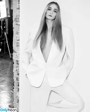 Sophie Turner / sexysophieturner / sophiet nude photo #0023