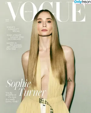Sophie Turner / sexysophieturner / sophiet nude photo #0027