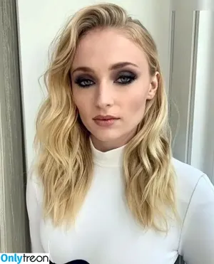Sophie Turner / sexysophieturner / sophiet nude photo #0082