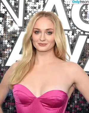 Sophie Turner / sexysophieturner / sophiet nude photo #0128