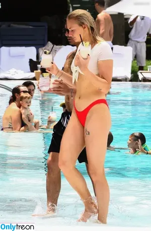 Sophie Turner / sexysophieturner / sophiet nude photo #0152