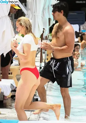 Sophie Turner / sexysophieturner / sophiet nude photo #0160