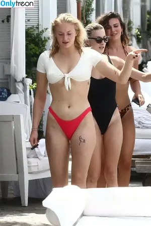 Sophie Turner / sexysophieturner / sophiet nude photo #0167
