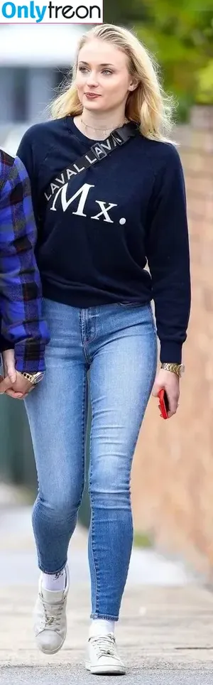 Sophie Turner / sexysophieturner / sophiet nude photo #0198