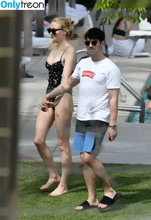 Sophie Turner / sexysophieturner / sophiet nude photo #0249