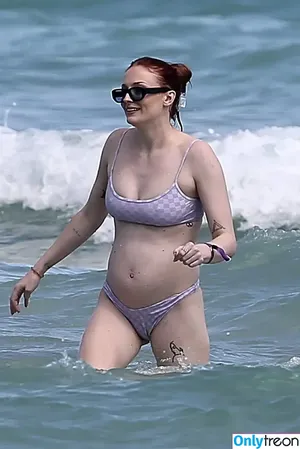 Sophie Turner / sexysophieturner / sophiet nude photo #0288