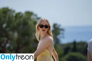 Sophie Turner / sexysophieturner / sophiet nude photo #0292