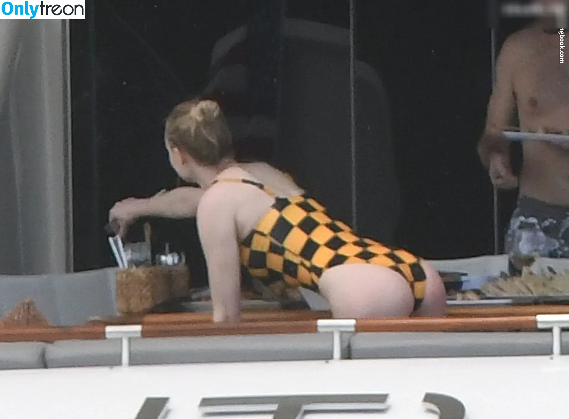 Sophie Turner nude photo #0036 (sexysophieturner / sophiet)
