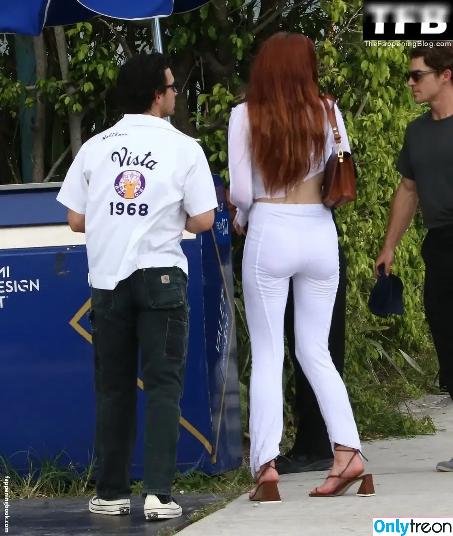 Sophie Turner nude photo #0059 (sexysophieturner / sophiet)