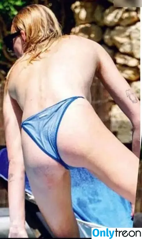 Sophie Turner nude photo #0088 (sexysophieturner / sophiet)