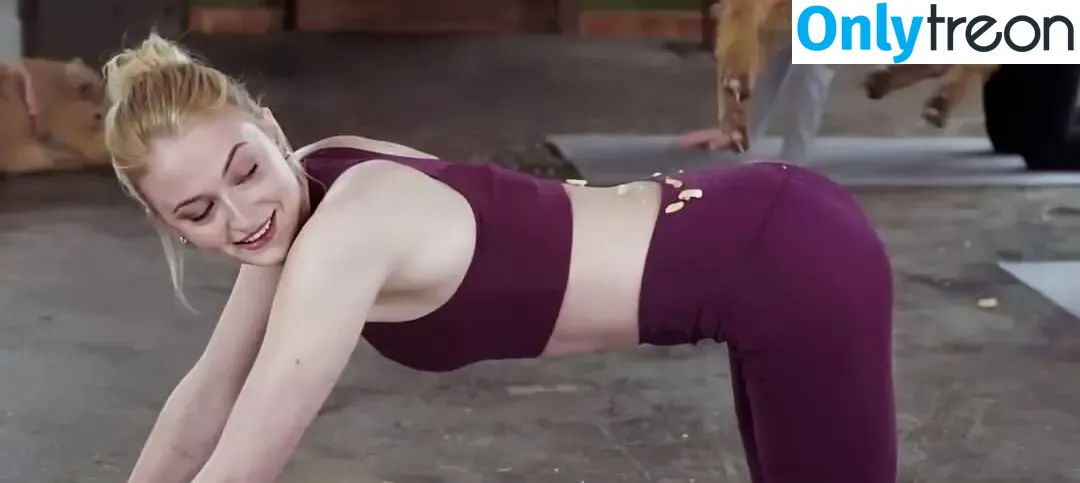 Sophie Turner nude photo #0206 (sexysophieturner / sophiet)