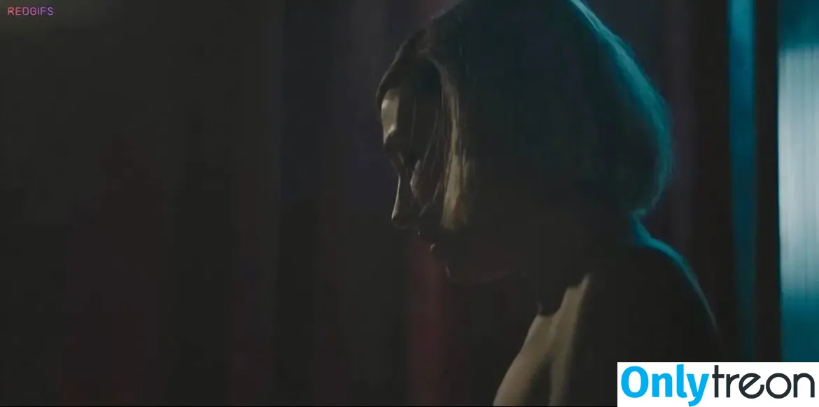 Sophie Turner nude photo #0266 (sexysophieturner / sophiet)