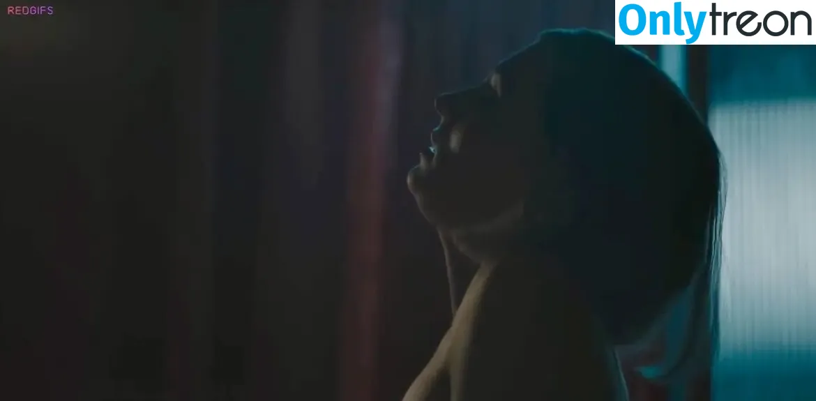 Sophie Turner nude photo #0267 (sexysophieturner / sophiet)