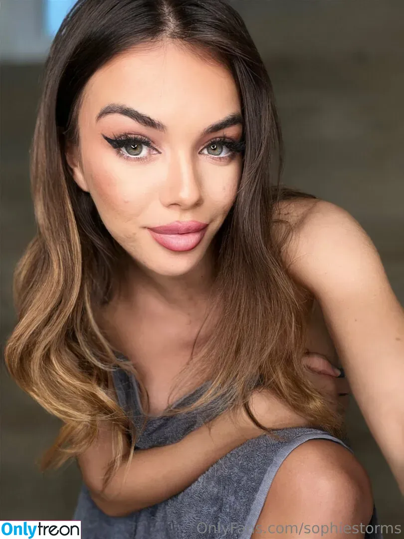 sophiestorms nude photo #0398 (hereisssophie)