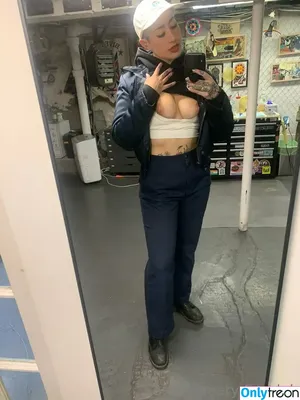 sorrysweaty / sorry.sweaty nude photo #0051