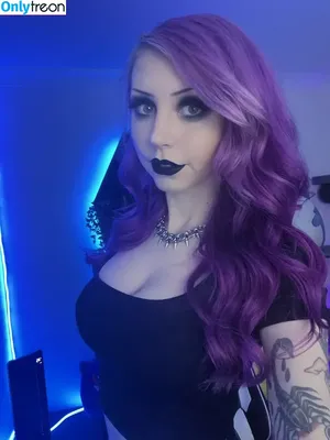 sp00kybimbo / Sp00kybimb0 / sp00kytitties nude photo #0001