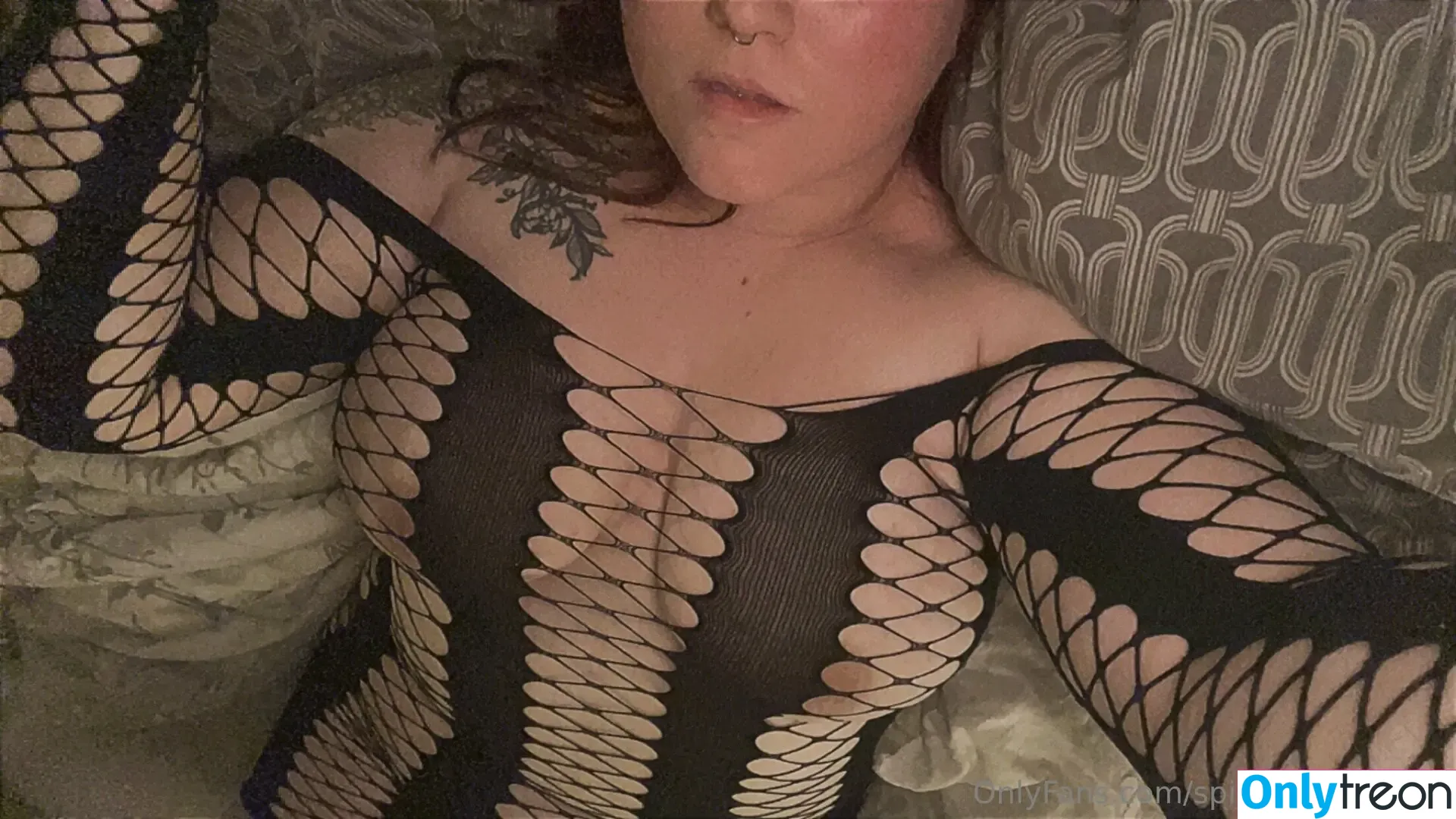 spicyalonexofree nude photo #0053 (spicyalonexofree)