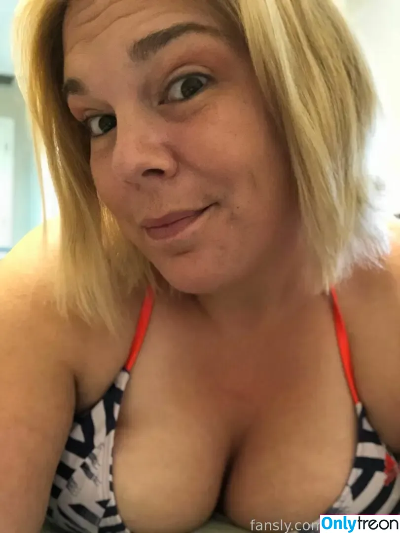 spicywifeylife nude photo #0005 (spicywifey)