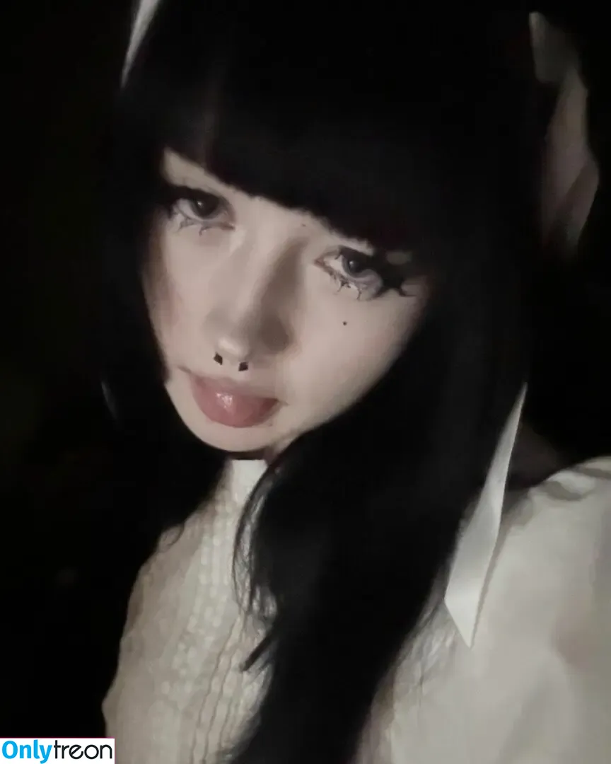 Spinechillx nude photo #0004 (livingdeadd0ll_)