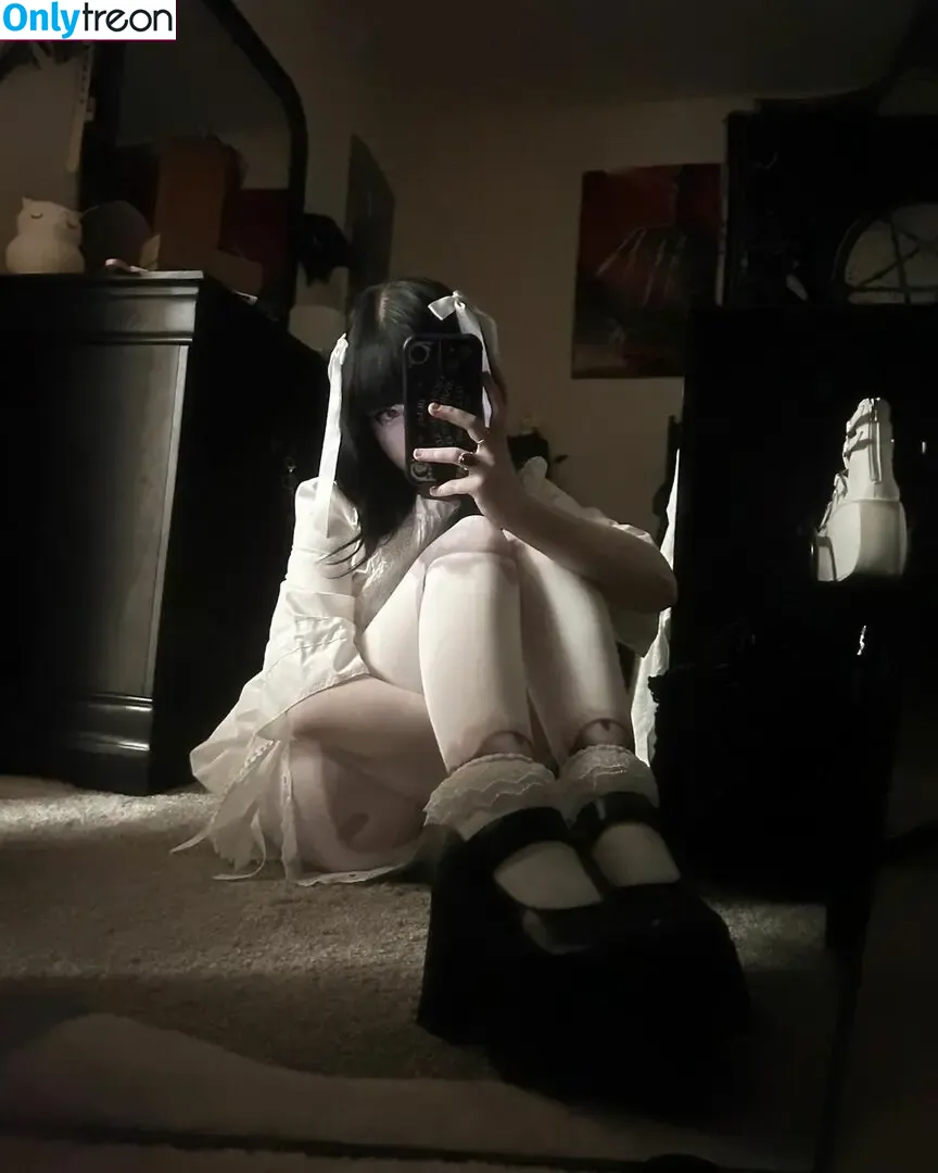 Spinechillx nude photo #0008 (livingdeadd0ll_)