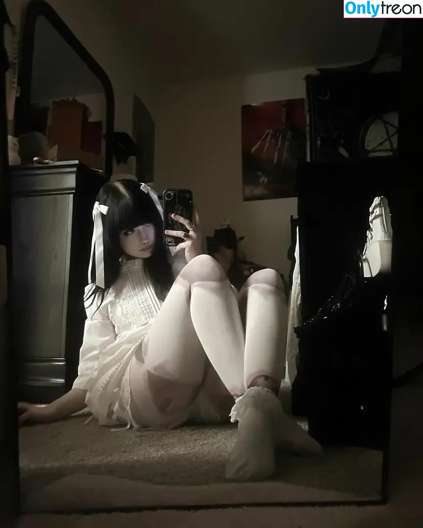 Spinechillx nude photo #0010 (livingdeadd0ll_)