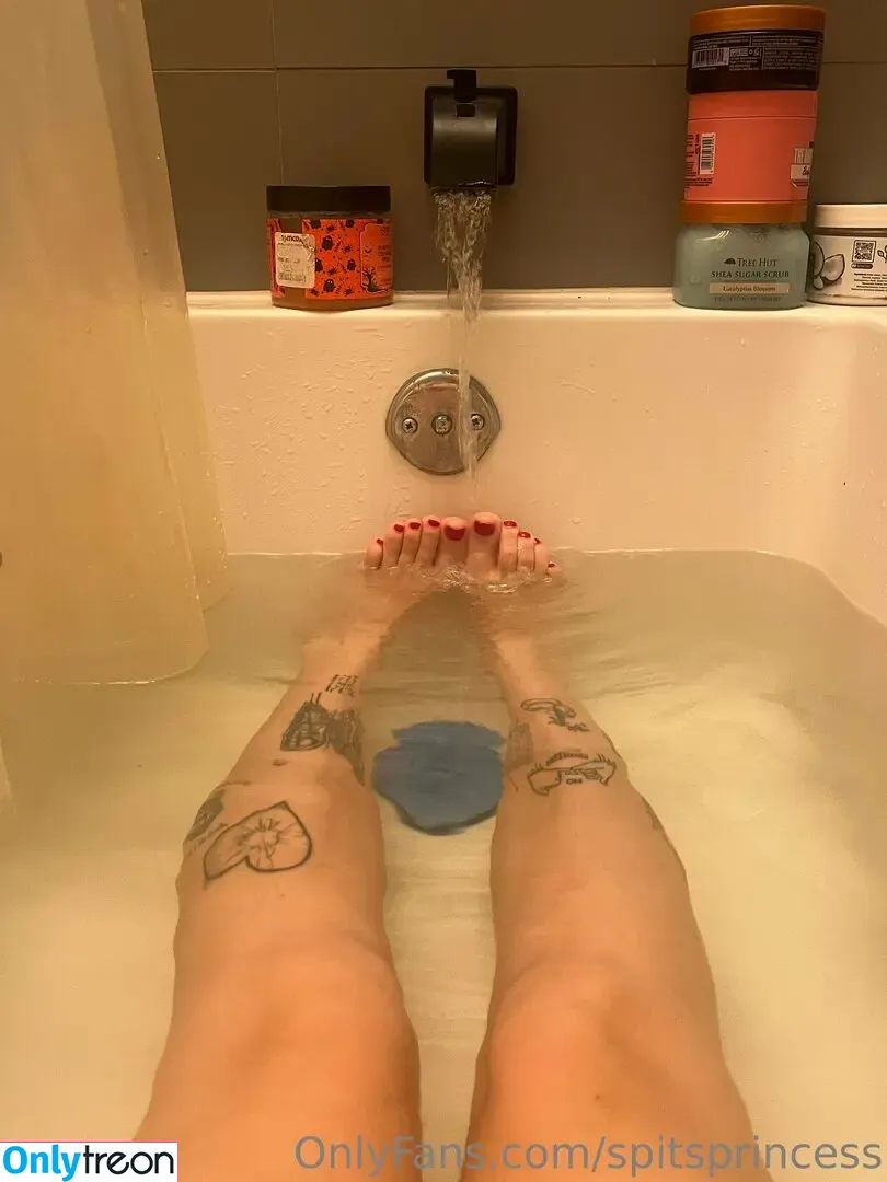 spitsprincess nude photo #0025 (Alana / dwtralana / emilyspittle)