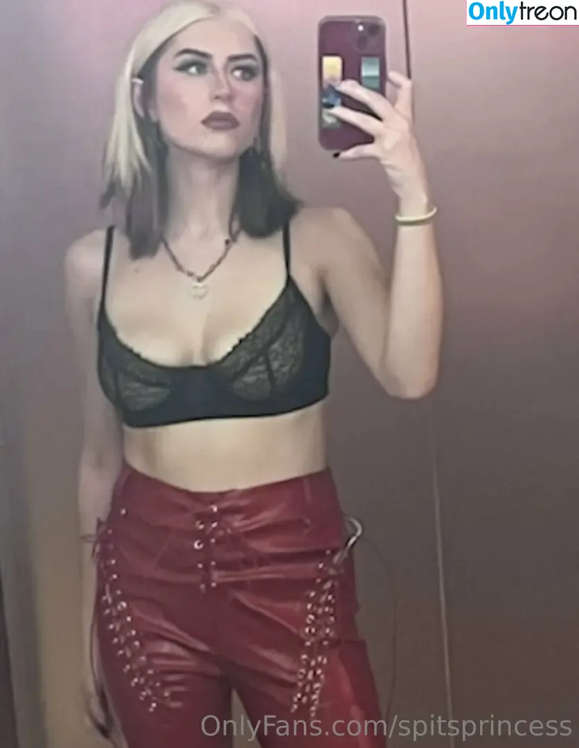 spitsprincess nude photo #0030 (Alana / dwtralana / emilyspittle)